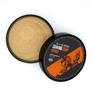 Rakskum i svart burk med lock