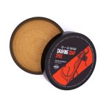 Rakskum i svart och röd burk